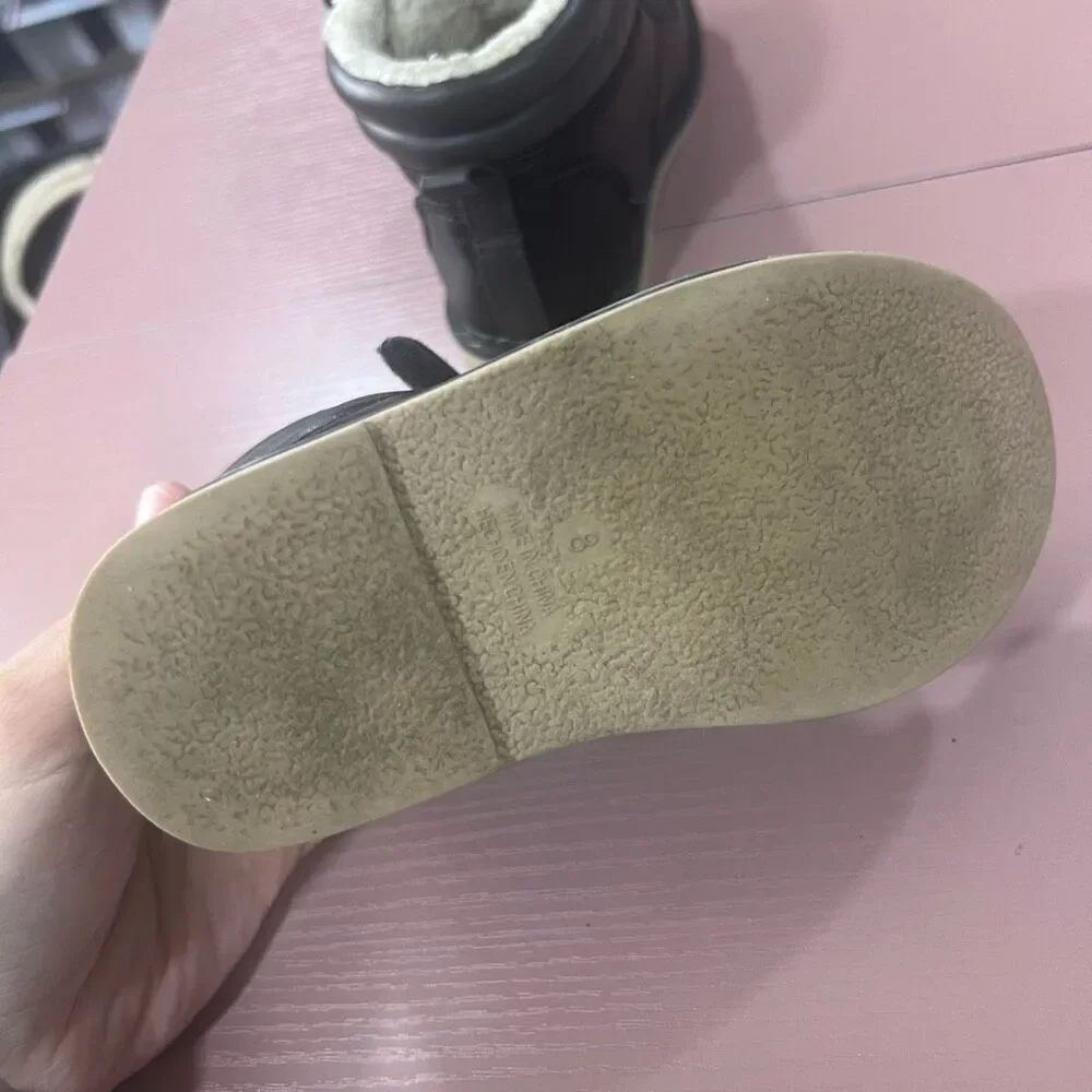 🏈 Old Navy Fleece Lined Boots size 8 toddler